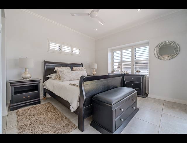2 BEDROOM TOWNHOUSE FOR SALE IN SHAKAS ROCK